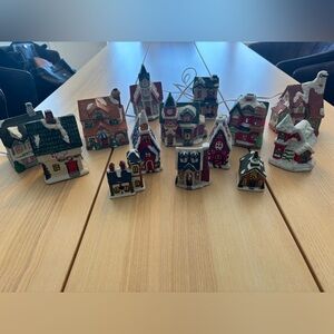 Vintage! Lot of 14 Christmas houses lightable village! (J)